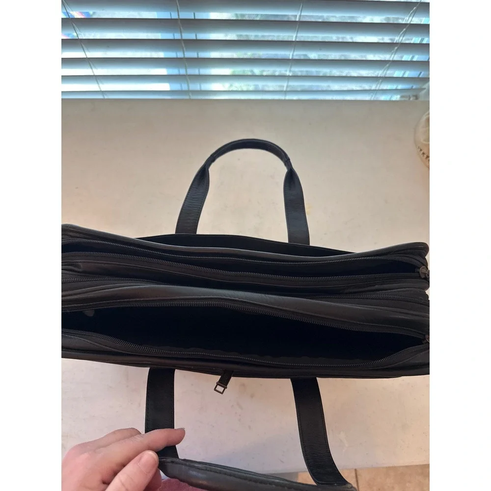 Heritage Black Top Grain Leather Expandable Portfolio Briefcase Bag 120155